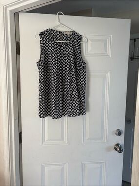 Michael Kors Black and White Geometric Sleeveless Top
